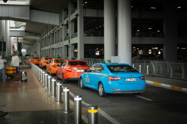 Taxi aéroport lyon saint exupéry : un service sur mesure 24/7